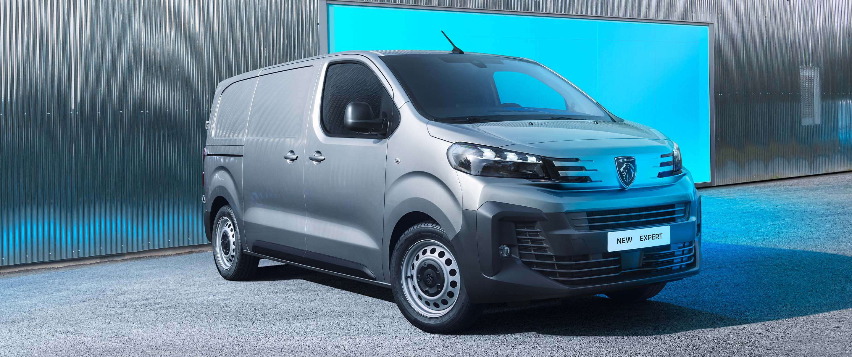 Peugeot Expert, вигляд спереду з правого боку